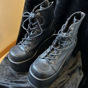 Demonia Camel 203 Here for Trouble Platform Boots